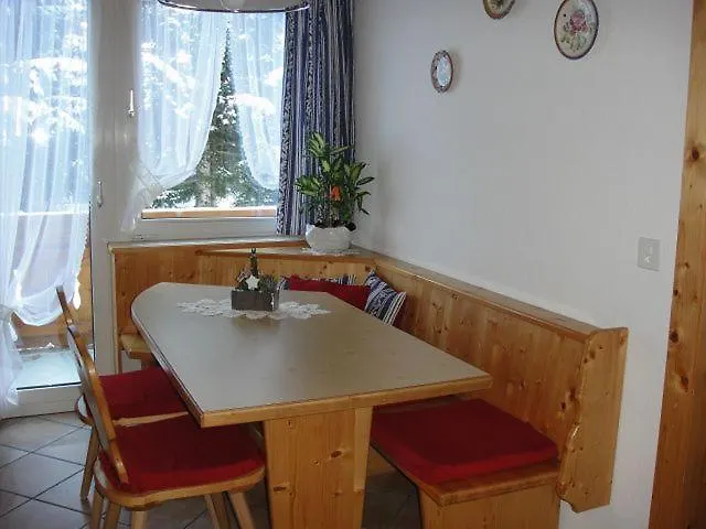 Chasa Mezpra/stephan Jenal Nr. 1 - Fuer 2-4 Personen * Compatsch