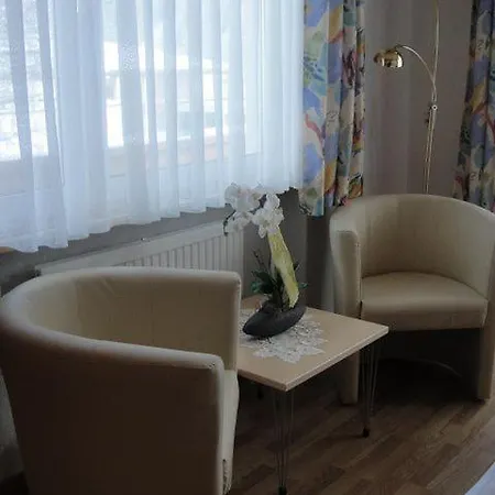 Apartment Chasa Mezpra/stephan Jenal Nr. 1 - Fuer 2-4 Personen Compatsch